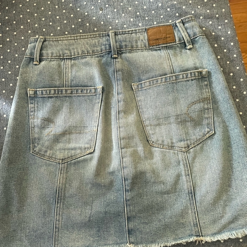 American Eagle Button Front Light Wash Jeans Skirt - image 6